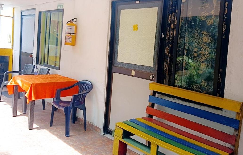 Casa Amarilla Hostel - Cali Exterior photo